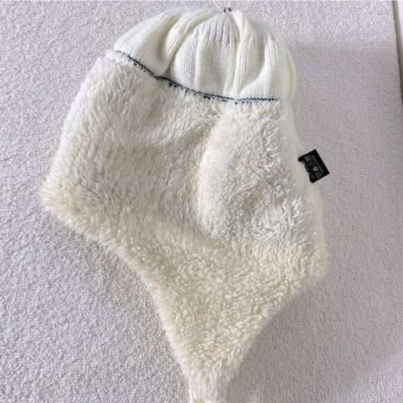 5/$25 Robin Ruth Jamaica White Black Knit Fleece Lined Hat W Ear Flaps & Pom Pom - Picture 9 of 15